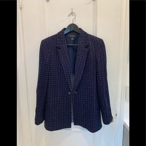 St. John navy white tweed like blazer. Size 10